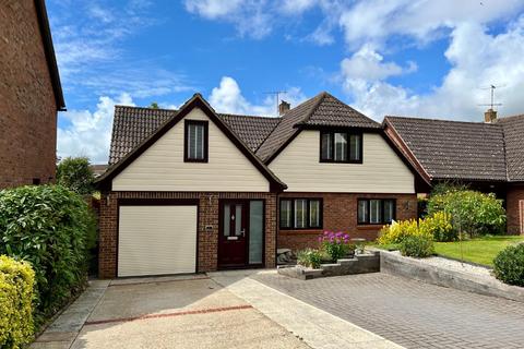 3 bedroom detached house for sale, Britten Close, Hythe