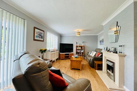 5 Britten Close, Hythe, CT21 4SG