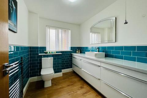5 Britten Close, Hythe, CT21 4SG