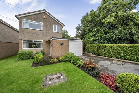 3 bedroom detached house for sale, Holt Park Crescent, Adel, LS16