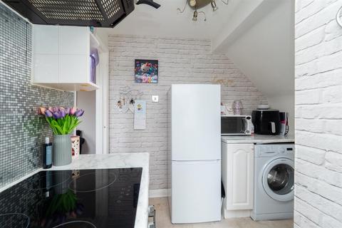 1 bedroom flat for sale, 39 Egmont Road, Sutton