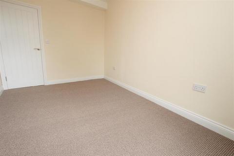 1 bedroom flat for sale, Evesham Road, Astwood Bank, Redditch