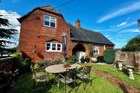 2 bedroom cottage to rent, Paglesham Road, Paglesham, Rochford