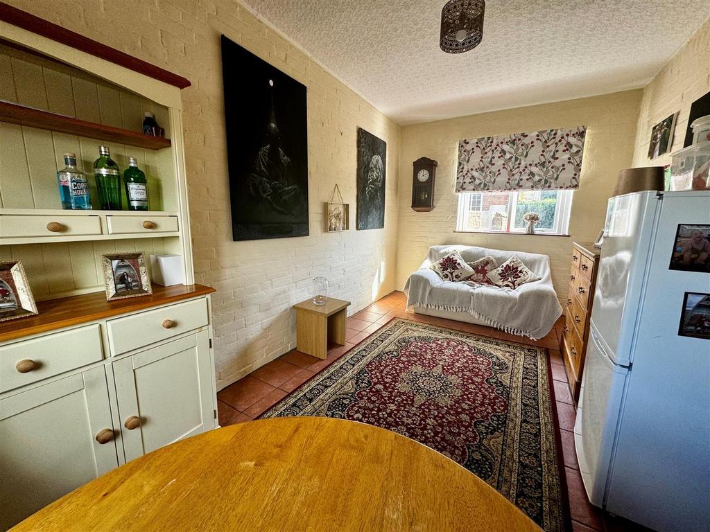 Dining Room.jpg