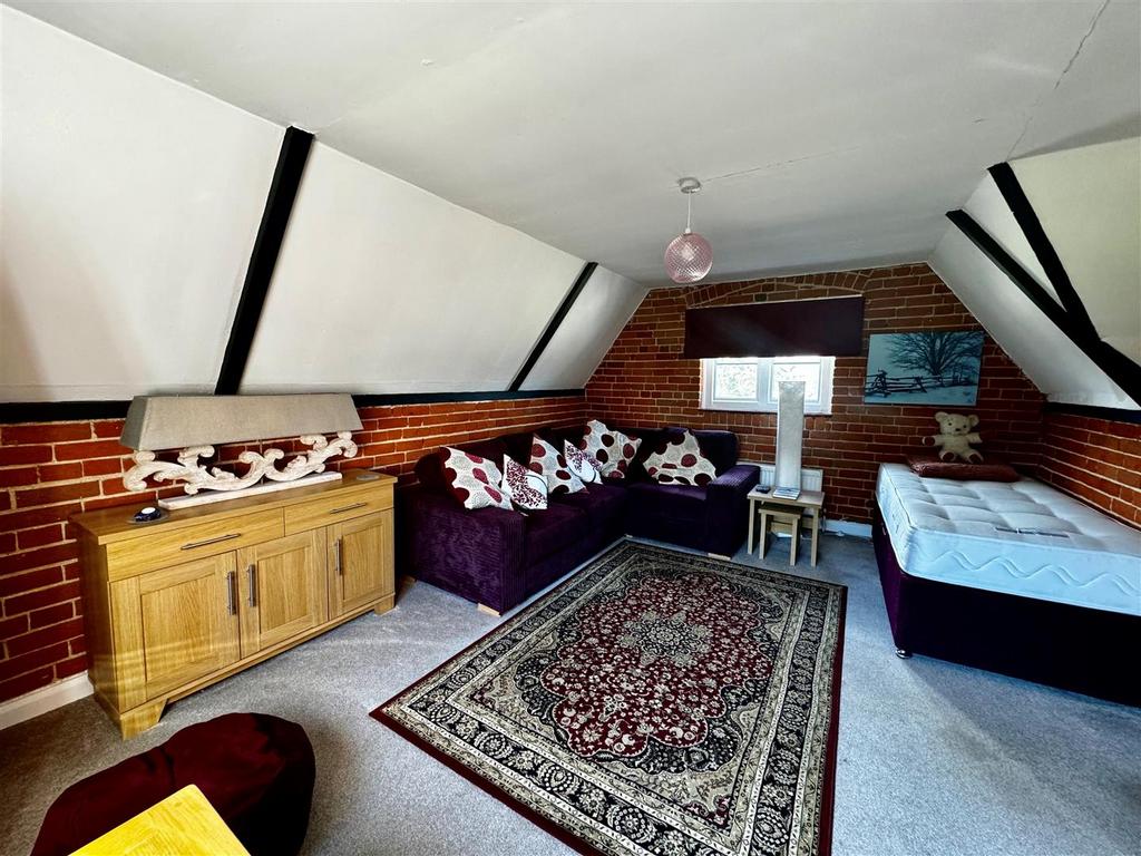 Living Room.jpg