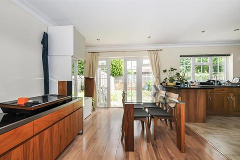 6 bedroom end of terrace house for sale, River Reach, Teddington