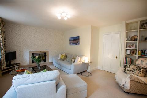 4 bedroom semi-detached house for sale, Woodsleigh Coppice, Bolton BL1