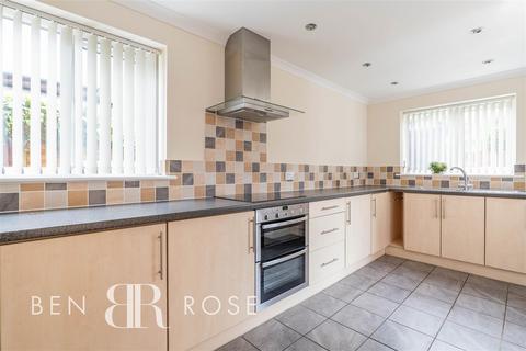 3 bedroom semi-detached house for sale, Worcester Avenue, Leyland