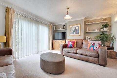 4 bedroom detached house for sale, Goldsmith Road, Worthing