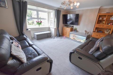 4 bedroom detached house for sale, Broadoaks Road, Dinnington, Sheffield