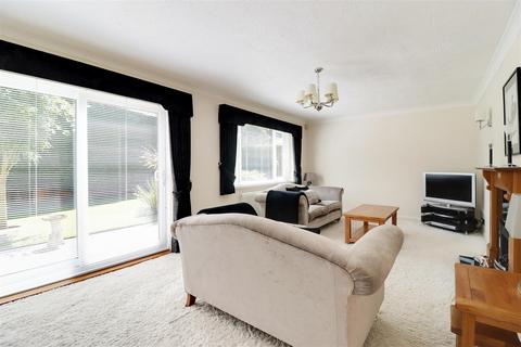 4 bedroom detached house for sale, Lloyds Close, South Cave