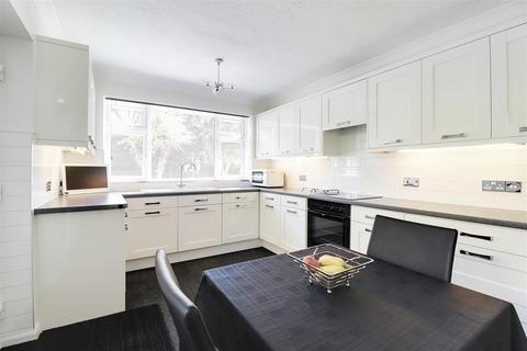 4 bedroom detached house for sale, Lloyds Close, South Cave