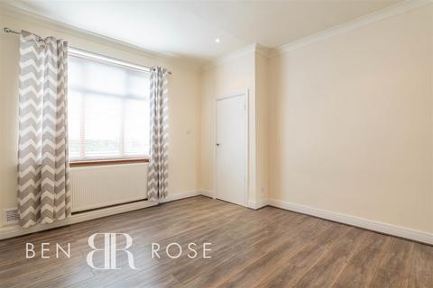 3 bedroom end of terrace house for sale, Derby Street, Leyland