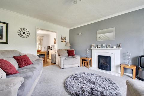 3 bedroom detached house for sale, Greystone Avenue, Worthing