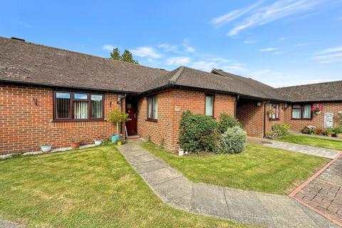 2 bedroom semi-detached bungalow for sale, Jarmans Field, Wye, Ashford, TN25