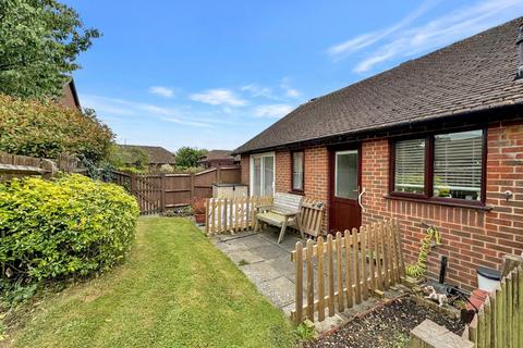 2 bedroom semi-detached bungalow for sale, Jarmans Field, Wye, Ashford, TN25