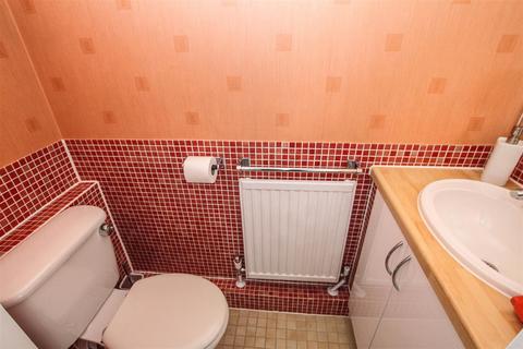 3 Moorescroft, Kelvedon Hatch, Brentwood, CM15 0XF