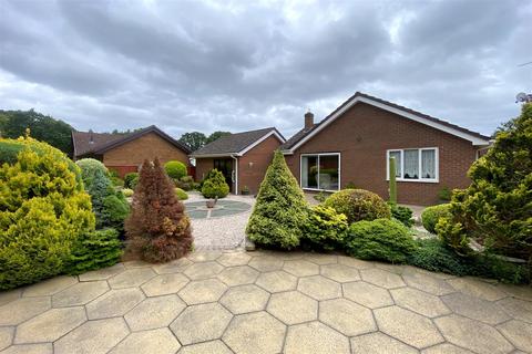 3 bedroom detached bungalow for sale, Noon Hill Drive, Verwood