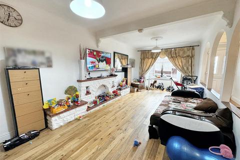 3 bedroom terraced house for sale, Tower Hamlets Road, London