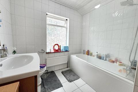 16a Tower Hamlets Road, London, E7 9BZ