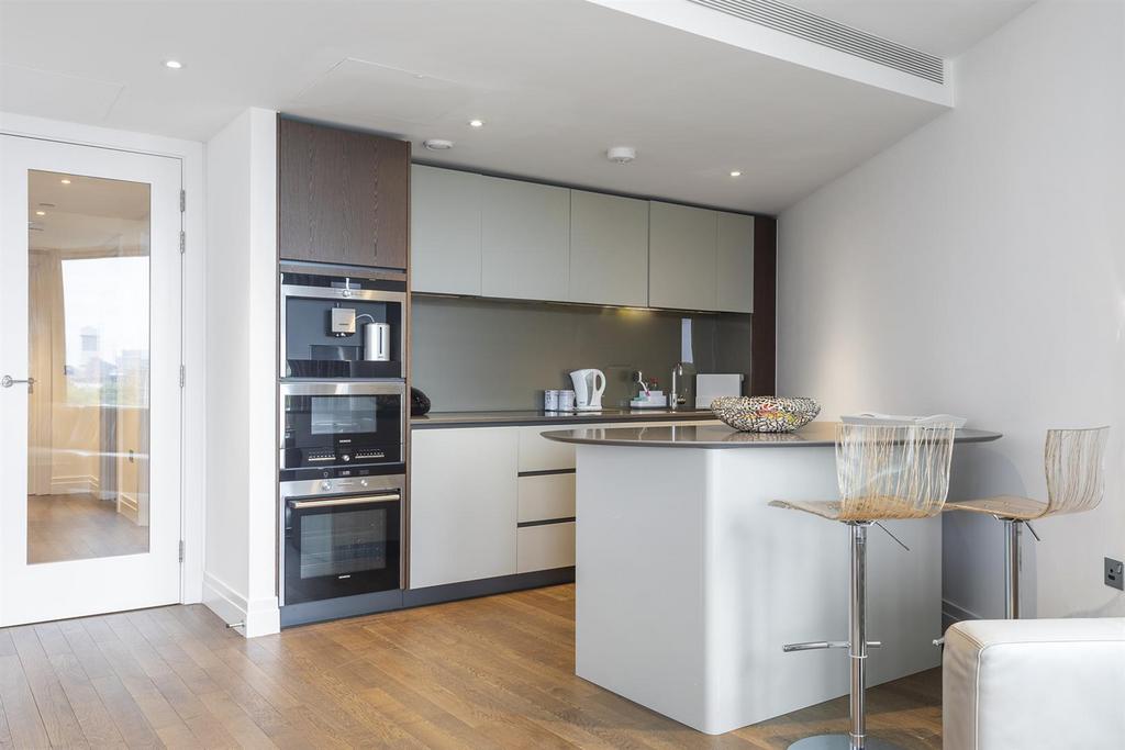 Kitchen (2).JPG