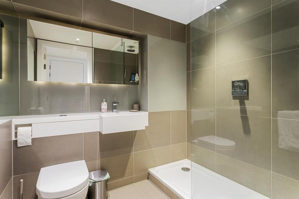Bathroom.JPG