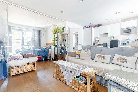 Studio for sale, Nightingale Lane, London N8