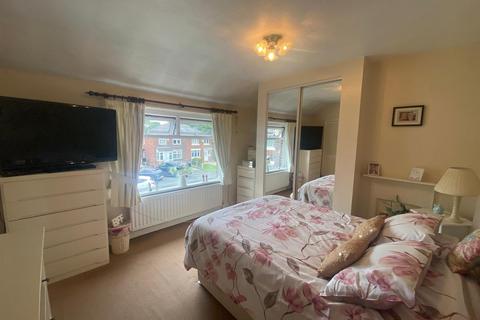 13 Elm Grove, Ashton-under-lyne, OL6 8PU