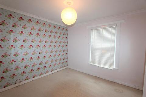 2 bedroom terraced house to rent, Gladstone Road, Maidstone ME14