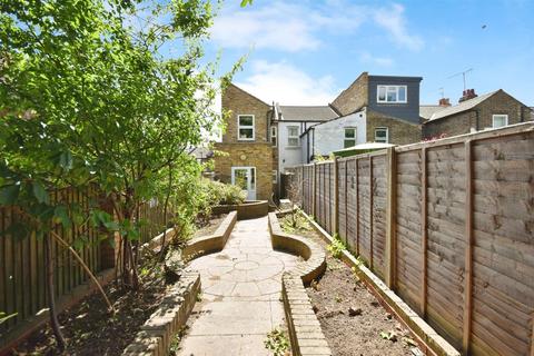 2 bedroom end of terrace house for sale, Glenhurst Road, Brentford