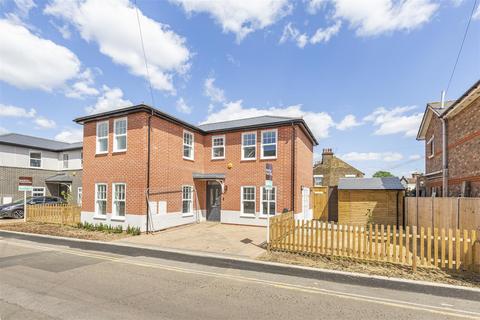 3 bedroom detached house for sale, South Worple Way, East Sheen, SW14