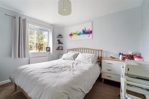 24 Manor Crescent, Epsom, KT19 7EF