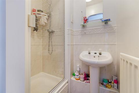 24 Manor Crescent, Epsom, KT19 7EF