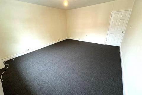 1 bedroom flat to rent, Bloxwich Road, Walsall, WS3 2XD