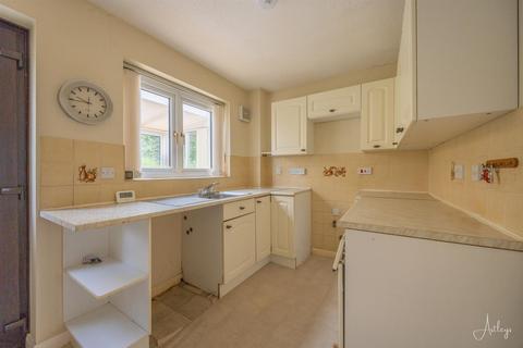 23 Clos Cilsaig, Dafen, Llanelli, SA14 8QY