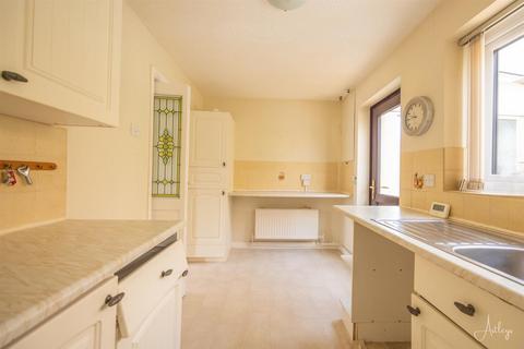 23 Clos Cilsaig, Dafen, Llanelli, SA14 8QY