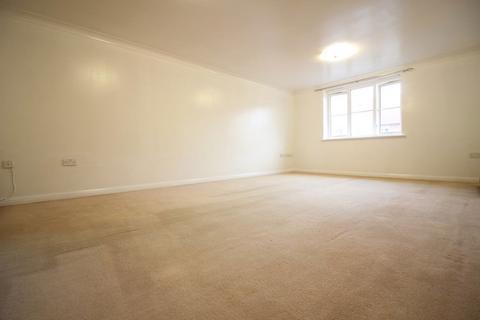 2 bedroom flat to rent, Wellsfield, Bushey