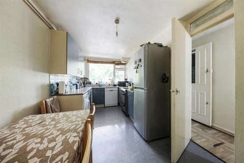 2 bedroom maisonette for sale, Garnet Road, Harlesden