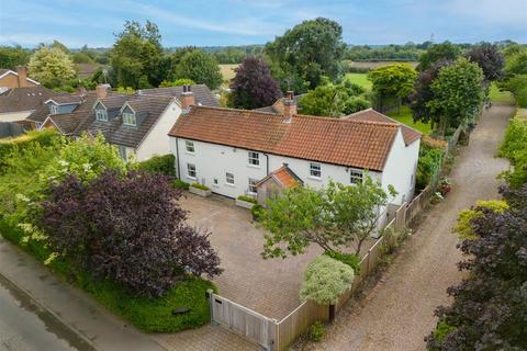 4 bedroom detached house for sale, Fiskerton Road, Rolleston NG23