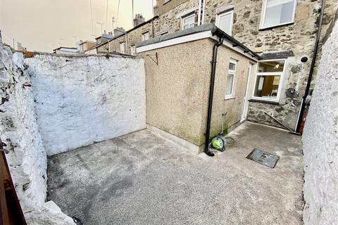 3 bedroom terraced house for sale, New Street, Pwllheli