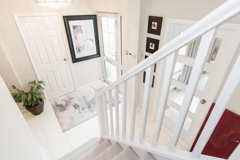 4 Byron Close, Lutterworth, LE17 4XE