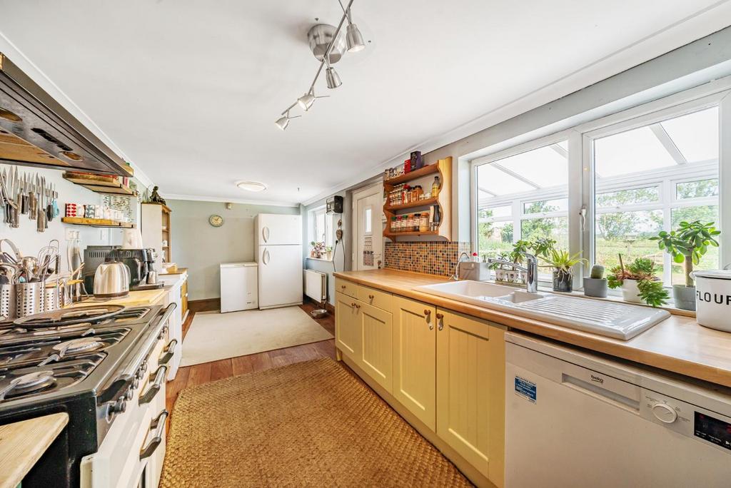 KITCHEN BREAKFAST ROOM.jpg
