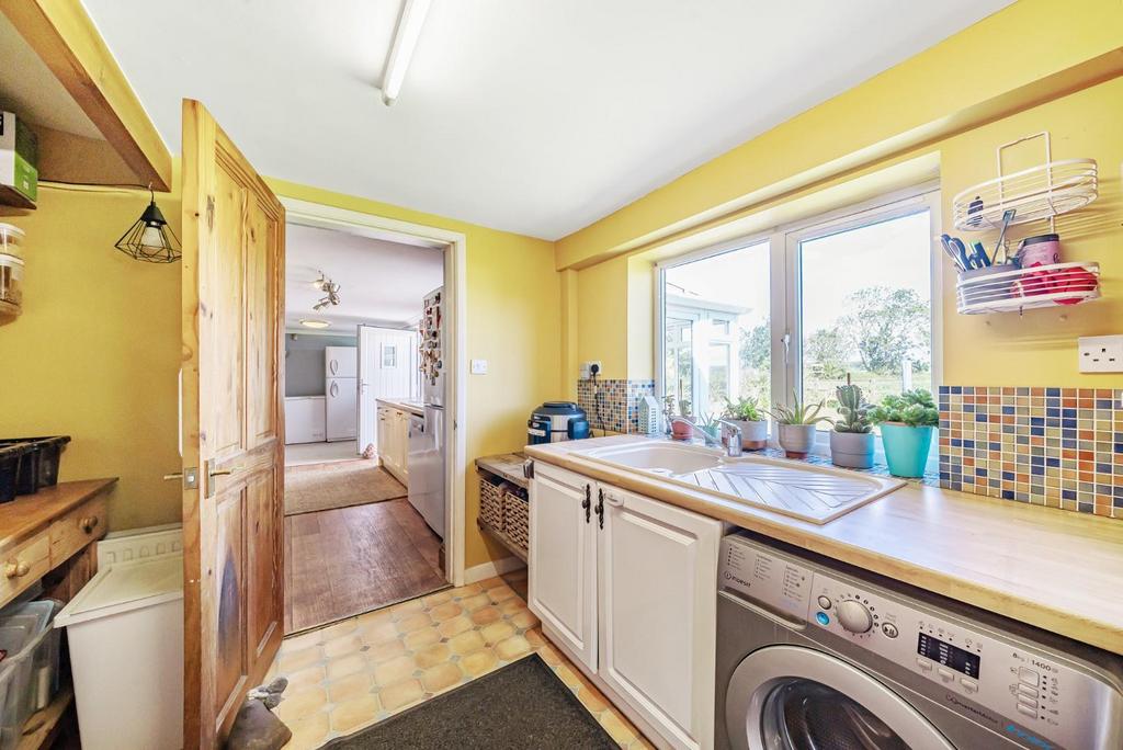 UTILITY ROOM.jpg