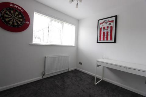6 Overcroft Rise, Sheffield, S17 4AX