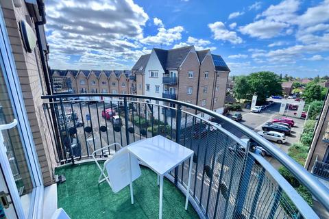 1 bedroom flat for sale, Spa House, Varcoe Gardens, Hayes, UB3 2FH