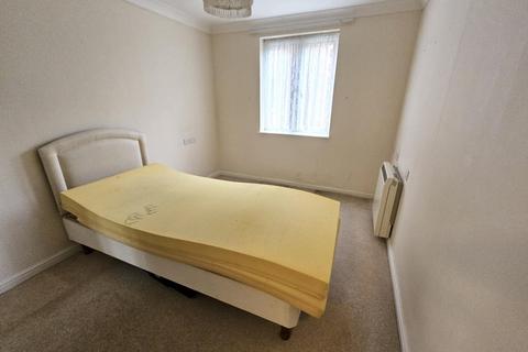 1 bedroom retirement property for sale, Laburnum Court, 9 Harefield Road, Uxbridge