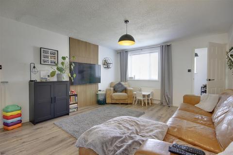 45 Augustus Drive, Brough, HU15 1DH