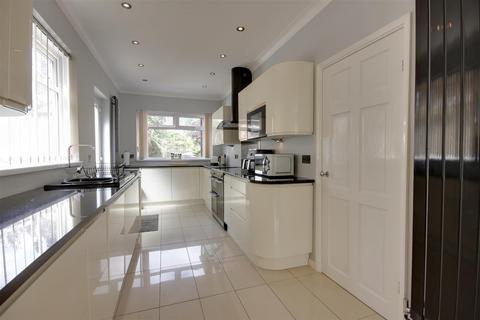 3 bedroom semi-detached house for sale, St. Andrews Mount, Kirk Ella, Hull