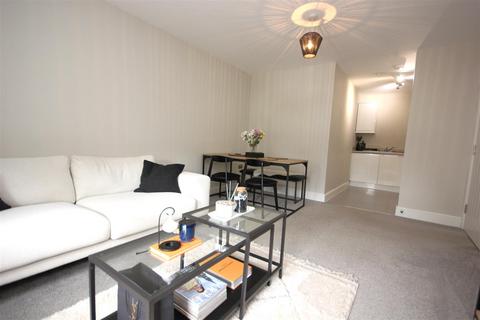 1 bedroom flat for sale, Station Road, Rushden NN10