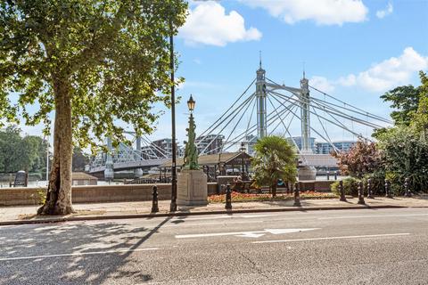 Houseboat for sale, Cadogan Pier, Chelsea, SW3